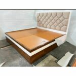 Soft Diamond Brown White Streak